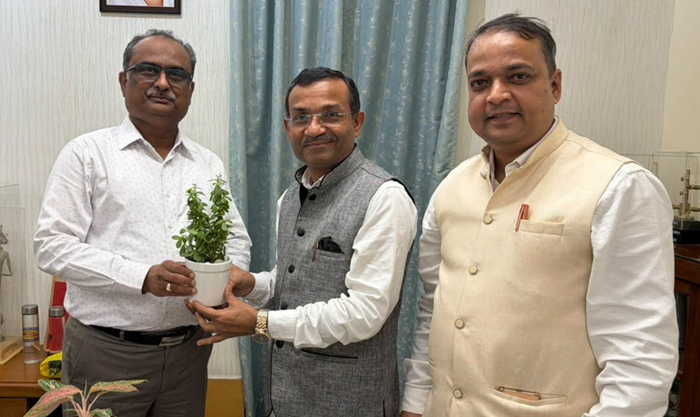 HCL CMD calls on DG, DGMS, Dhanbad